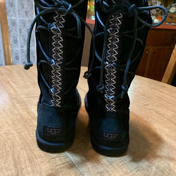 Tall black Uggs - Picture 2 of 4
